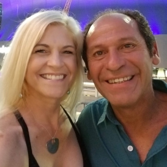 Meet your Posher - Picture 2 of 8